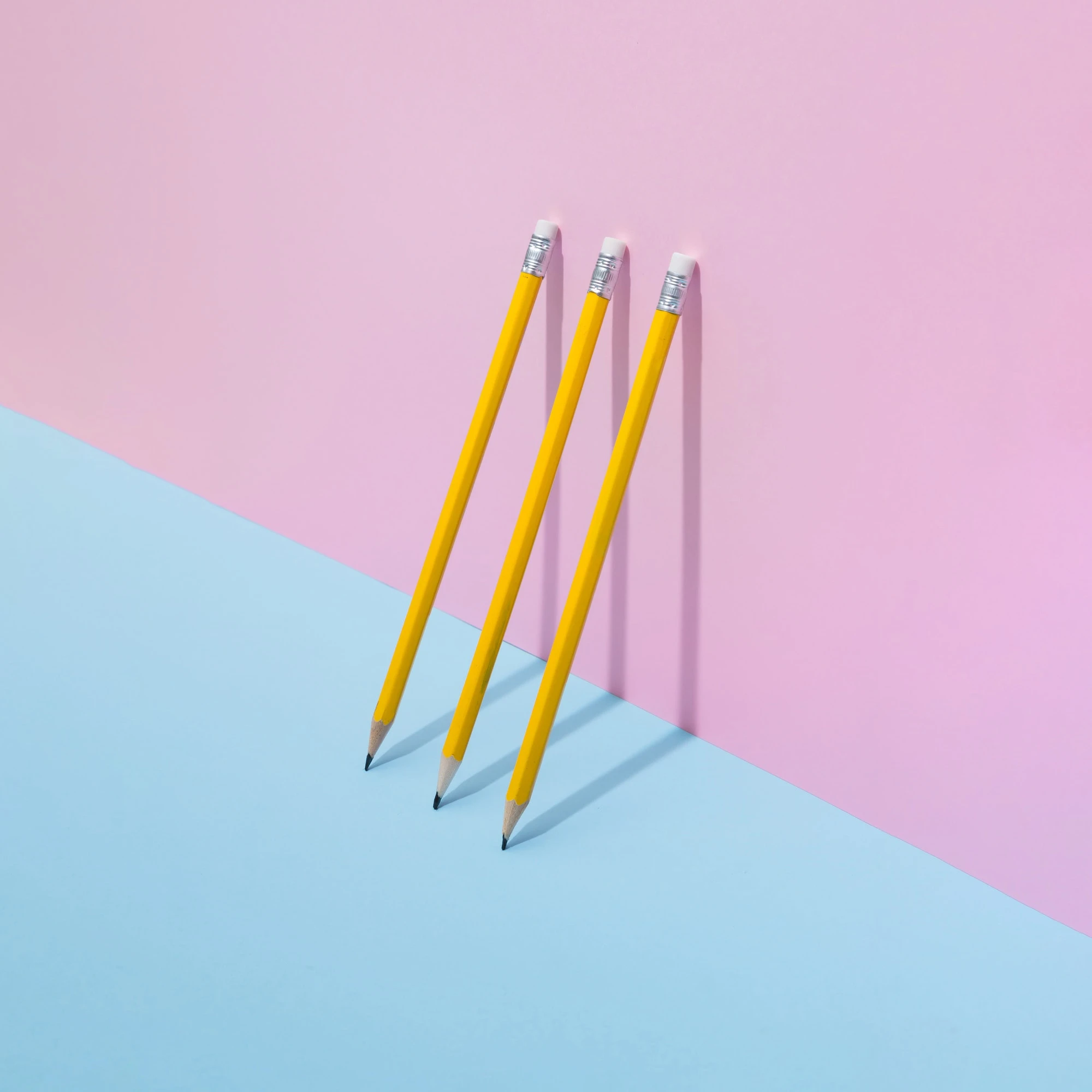 school-pencils-on-pastel-background-minimal-concept-art-